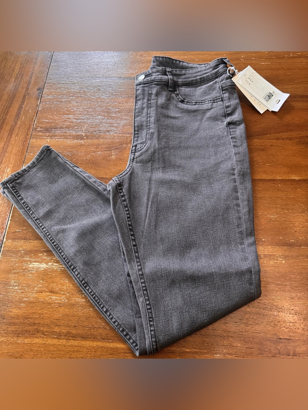 H&M Women’s Charcoal Gray Skinny distressed jeggings women’s sz medium stretchy